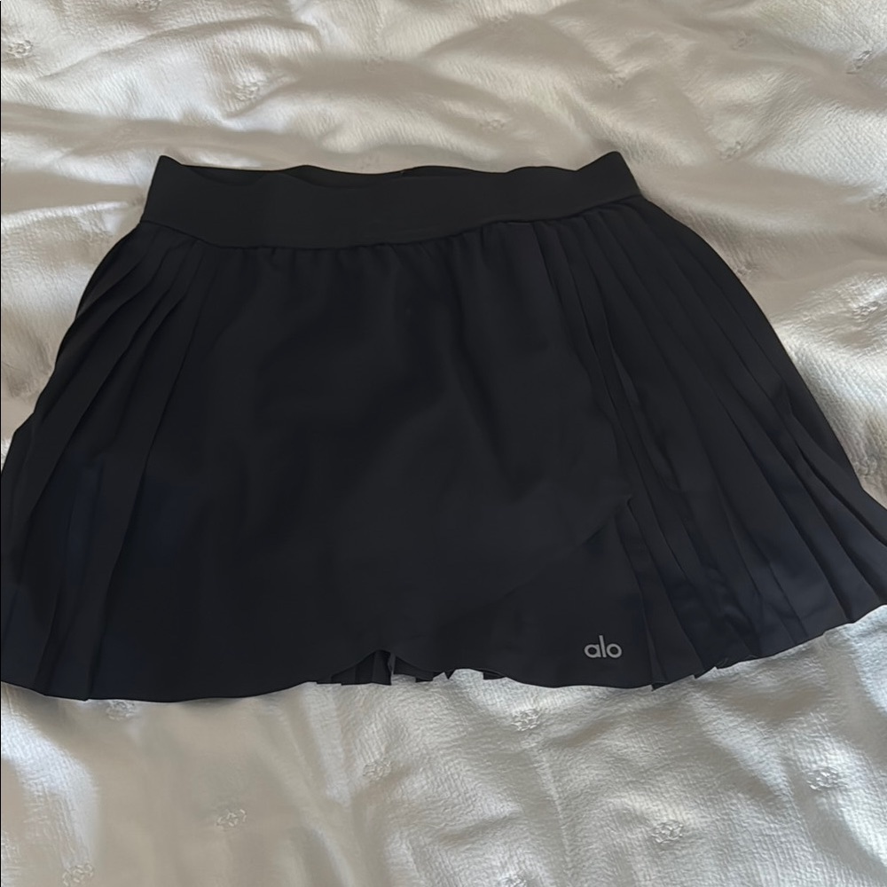 ALO Yoga Black Pleated Tennis Skirt